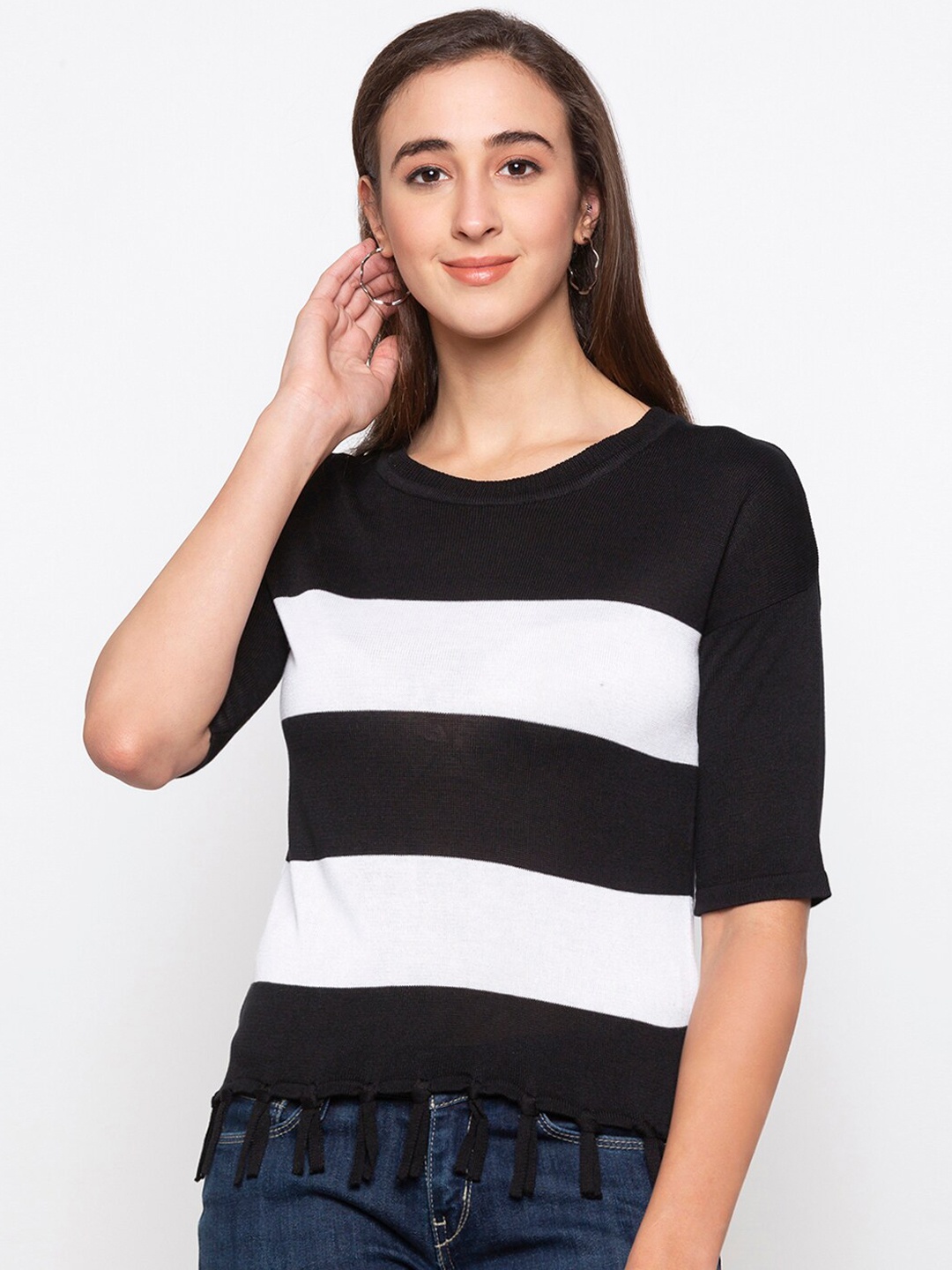 

Globus Women Black & White Colourblocked Top
