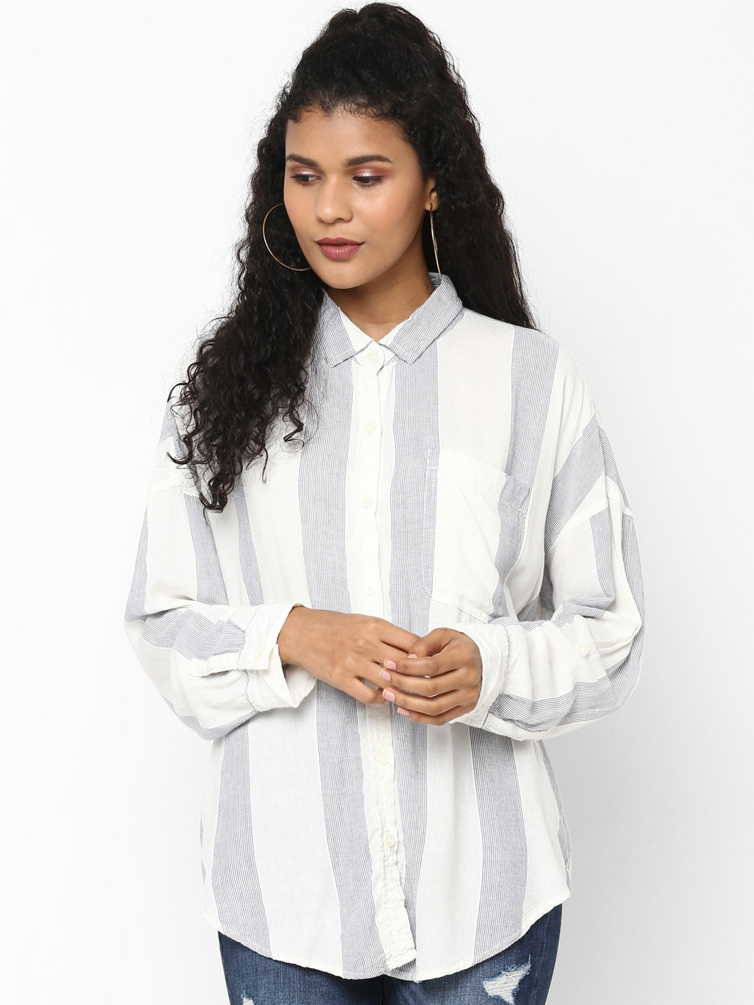 

AMERICAN EAGLE OUTFITTERS Women White Regular Fit Solid Casual Shirt