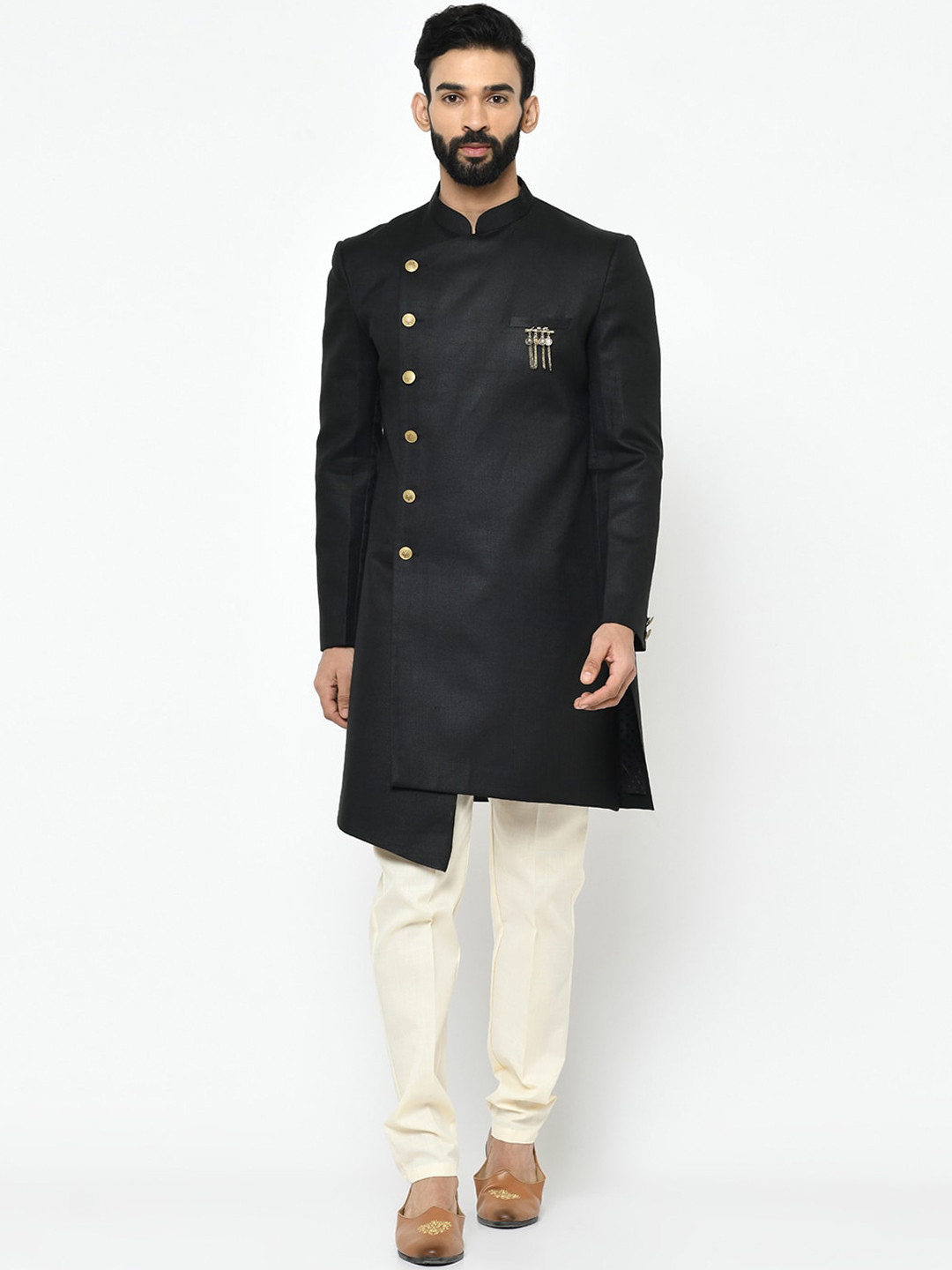 

KISAH Men Black & Cream-Coloured Solid Sherwani Set
