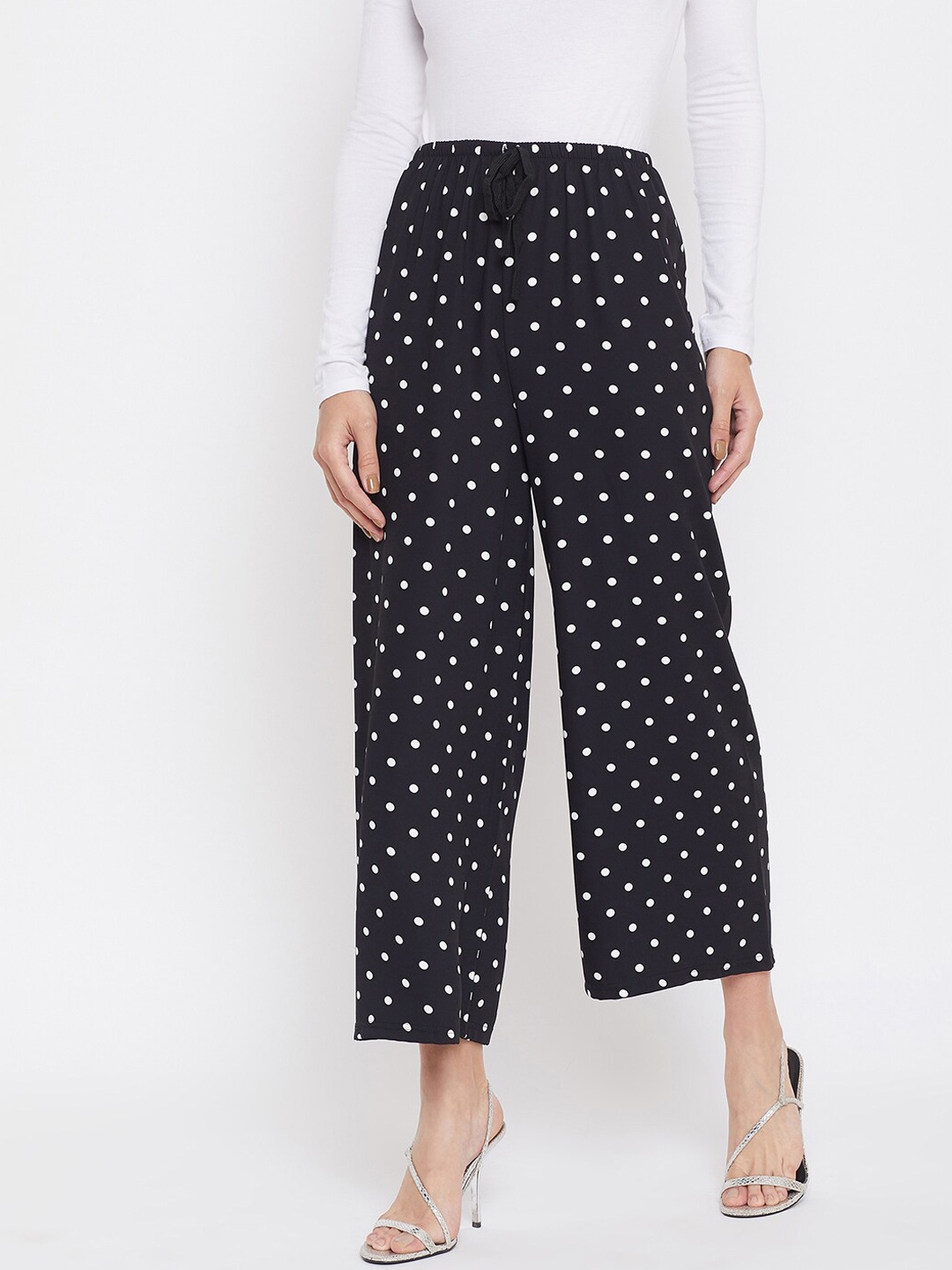 

Crimsoune Club Women Black & White Relaxed Regular Fit Printed Parallel Trousers