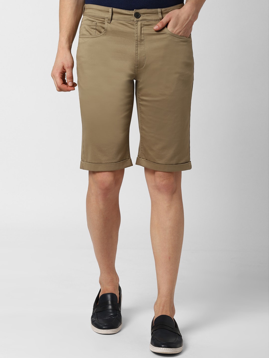 

Peter England Casuals Men Khaki Solid Regular Fit Regular Shorts