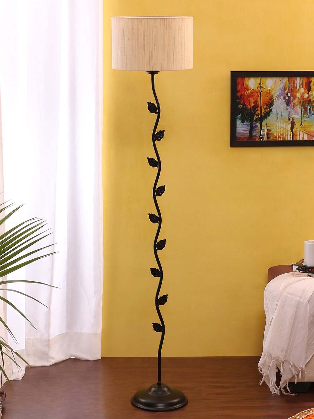 Devansh Cream-Coloured & Black Solid Leaf Shaped Novelty Lamp