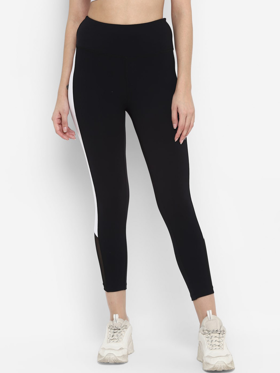 

OFF LIMITS Women Black & White Colourblocked Tights