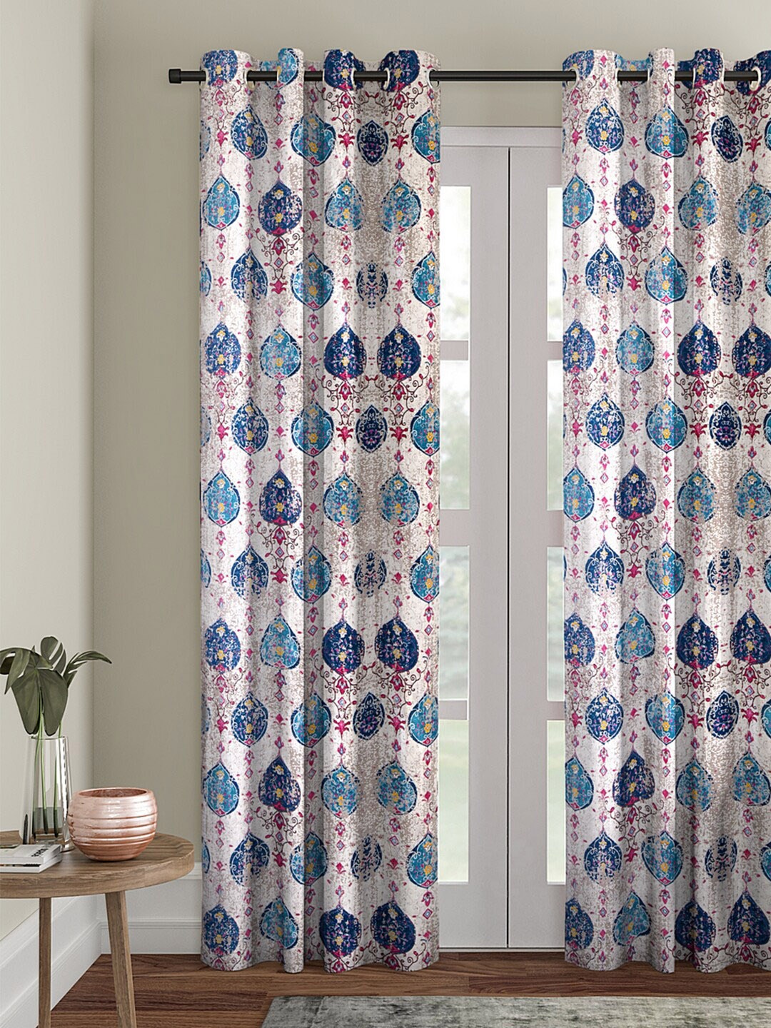 

eyda Blue Single Door Curtain