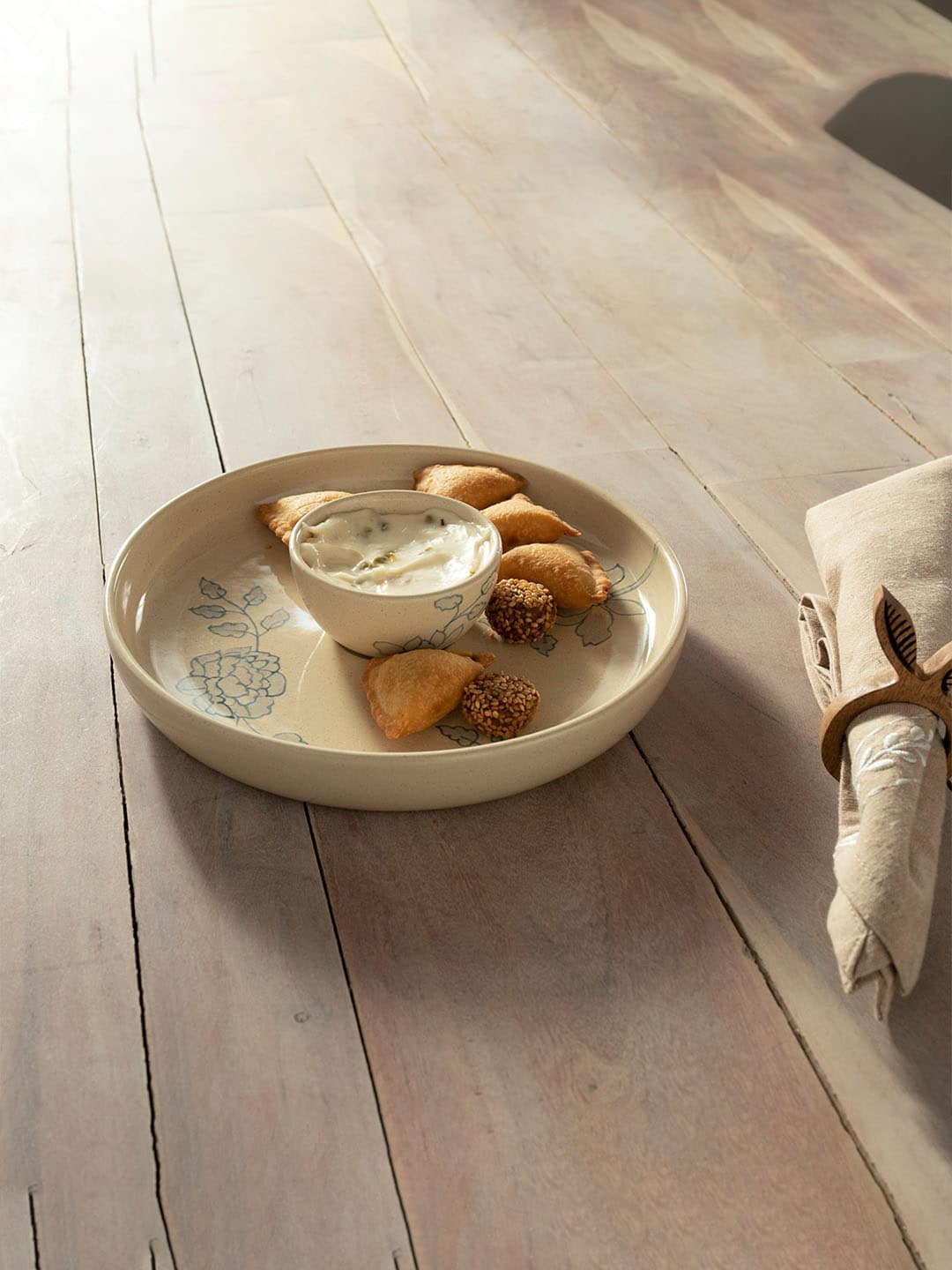 ellementry Off-White Fiore Ceramic Chip N Dip