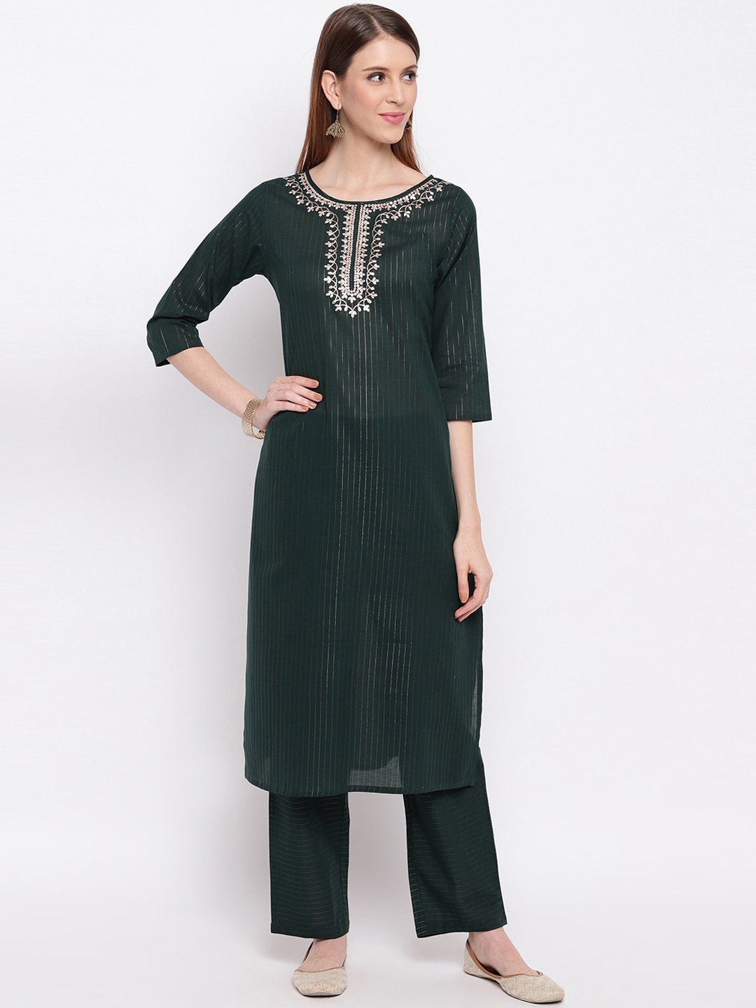 

Vbuyz Women Green Yoke Design Kurta with Palazzos