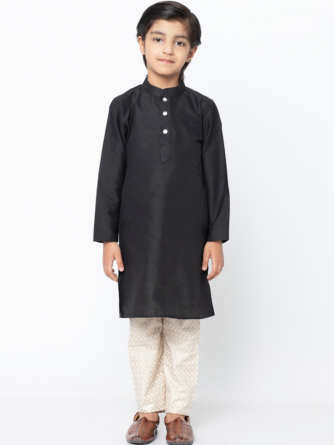 

KISAH Boys Black & Cream-Coloured Solid Kurta with Trousers