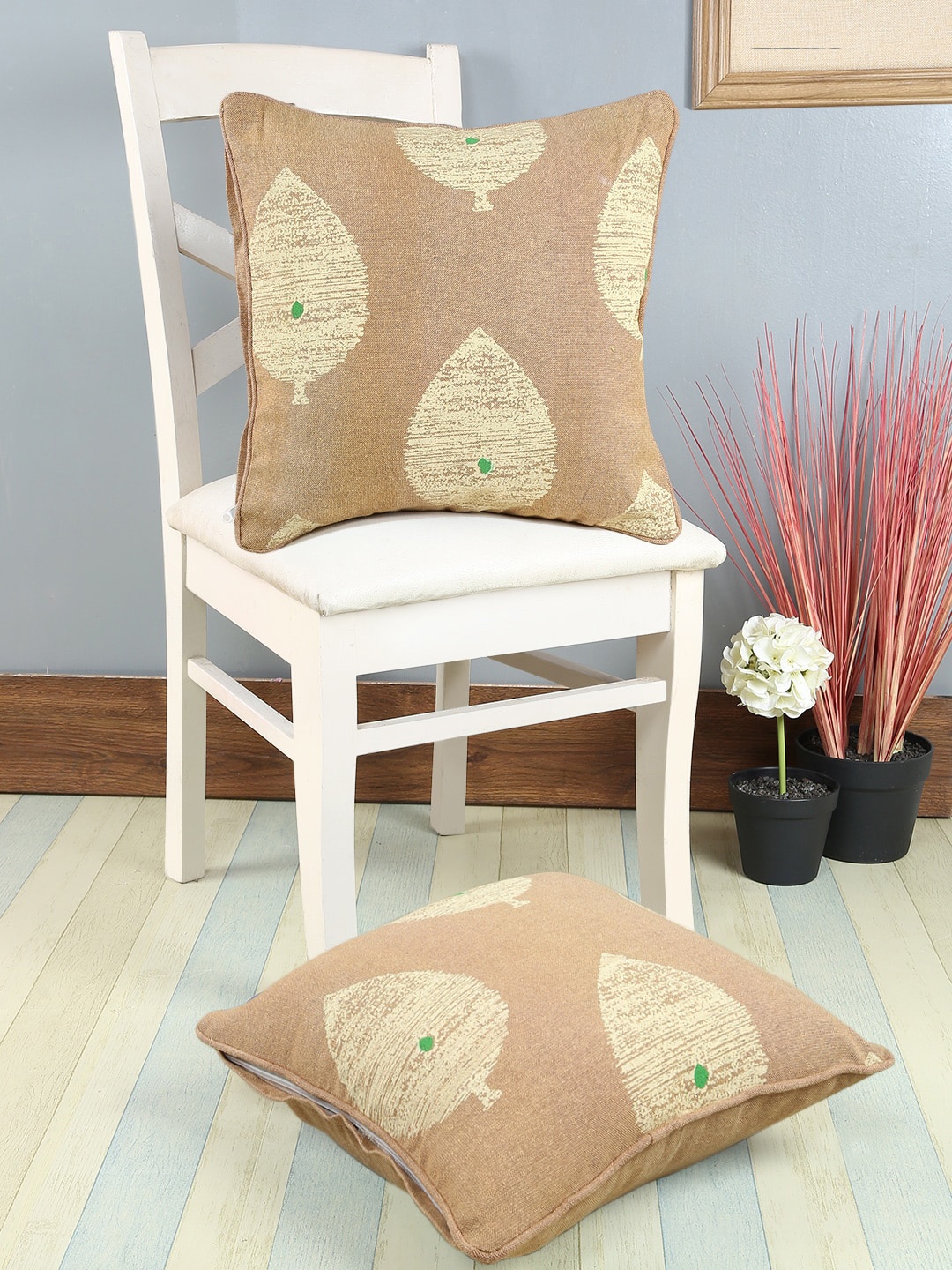 

Soumya Set of 2 Beige & Cream-Coloured Floral Square Cushion Covers