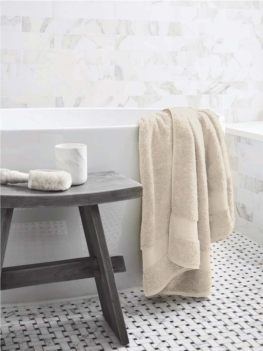 

AMOUVE Unisex Cream Solid 700 GSM Super-Soft Organic Cotton Bath Towel