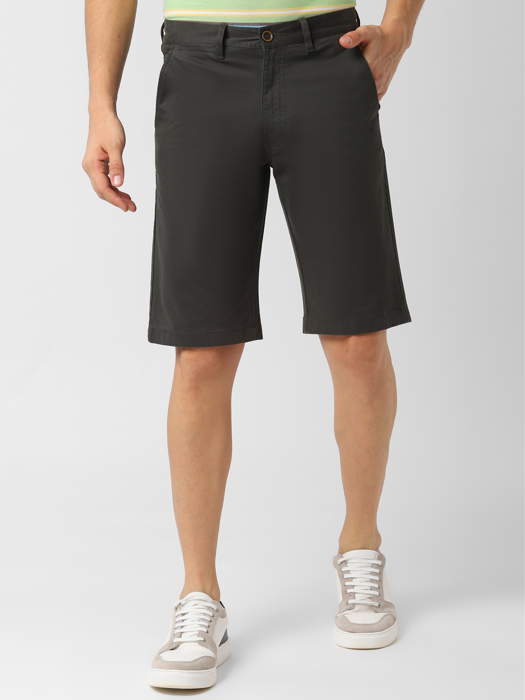 

Peter England Casuals Men Olive Brown Solid Slim Fit Regular Shorts