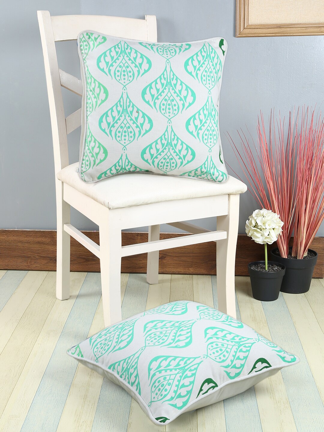 

Soumya Green & White Set of 2 Ethnic Motifs Square Cushion Covers