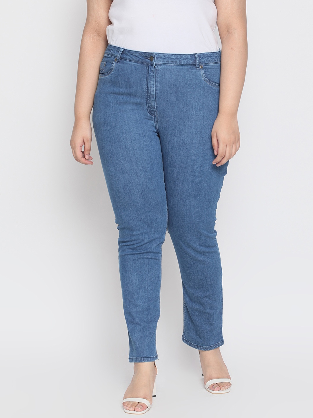 

Amydus Women Blue Regular Fit Mid-Rise Clean Look Stretchable Jeans