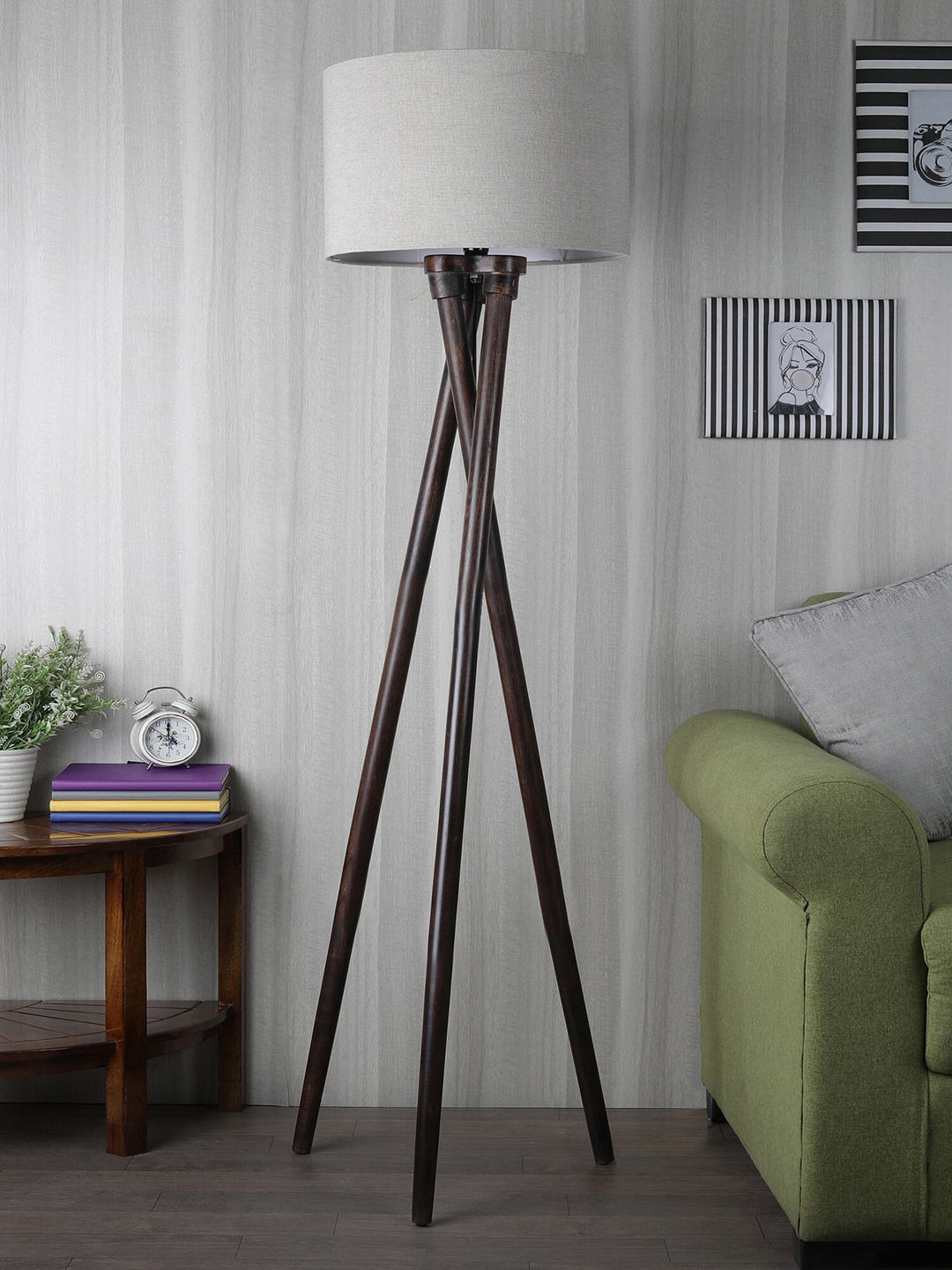

SANDED EDGE Off-White Solid Traditional Tripod Lamp with Shade