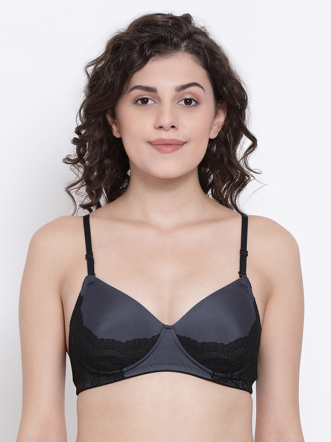 

Clovia Grey Solid Non-Wired Lightly Padded Everyday Bra BR1766P0536E