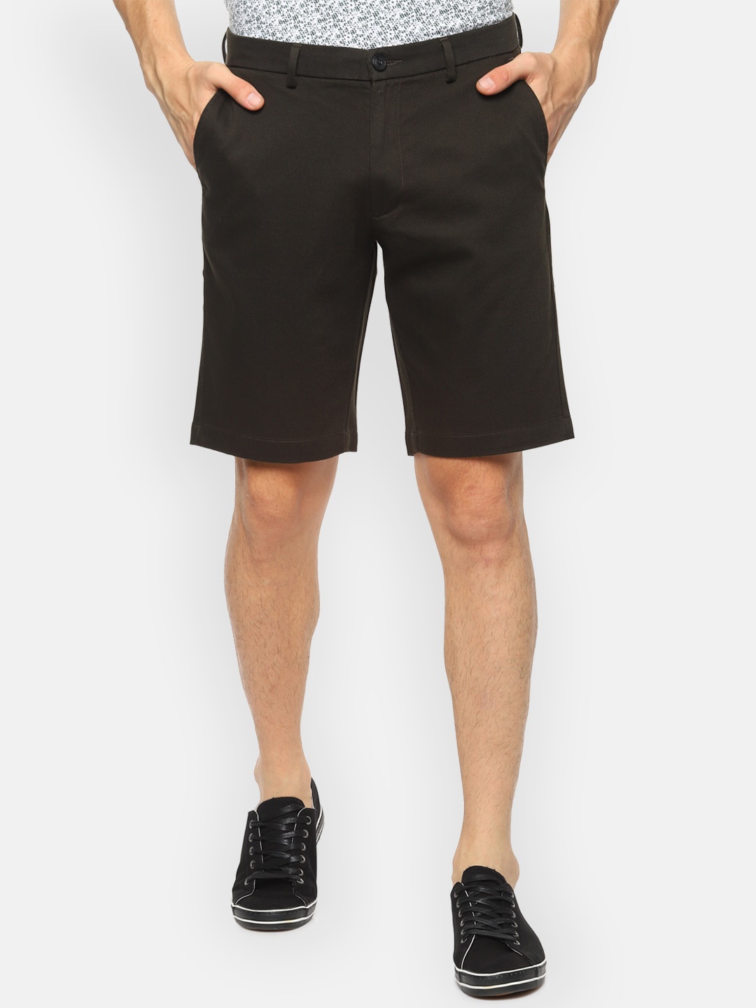 

V Dot Men Brown Solid Regular Fit Chino Shorts