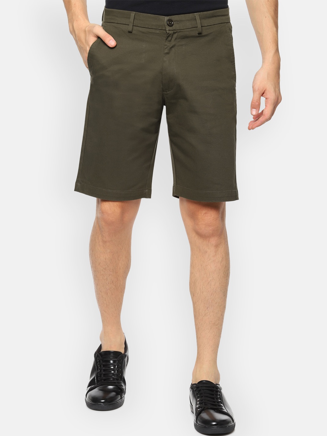 

V Dot Men Olive Green Solid Regular Fit Regular Shorts