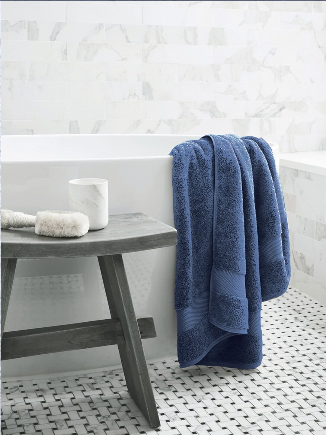 

AMOUVE Unisex Navy Blue Solid 700 GSM Super-Soft Organic Cotton Bath Towel