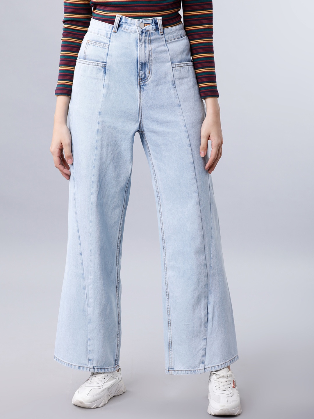 

Tokyo Talkies Women Blue Flared Mid-Rise Clean Look Jeans