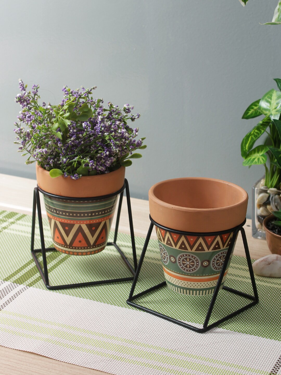 

Aapno Rajasthan Set Of 2 Brown Printed Ceremic Pot with Stand