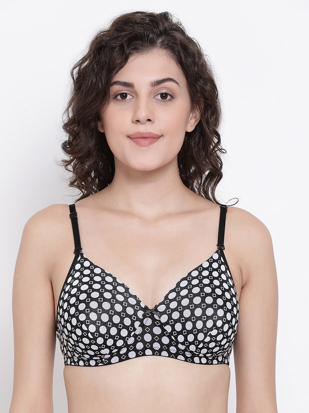 

Clovia Black & White Printed Non-Wired Lightly Padded T-shirt Bra BR0738H1334B