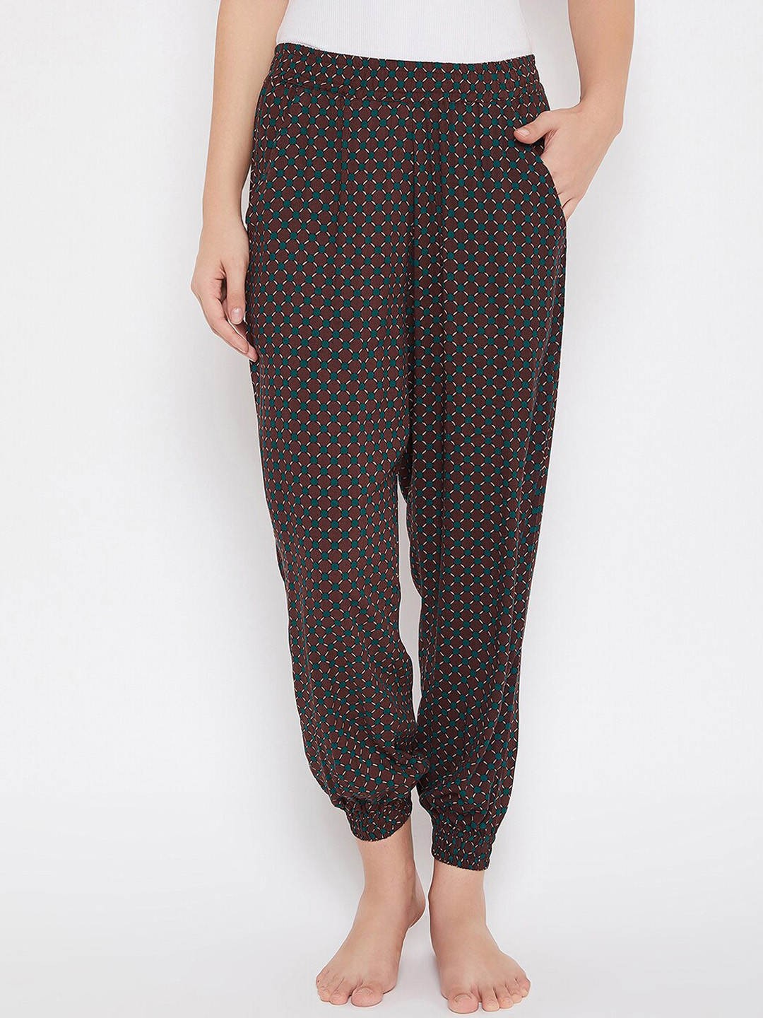 

Clovia Women Brown & Green Printed Jogger Style Lounge Pants