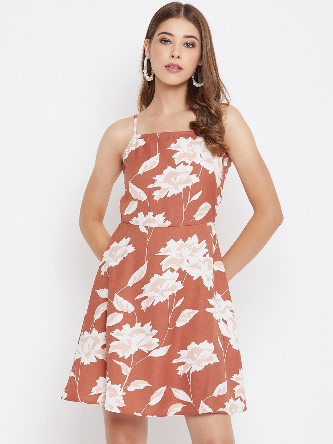 

Berrylush Women Brown & White Floral Print Fit and Flare Dress
