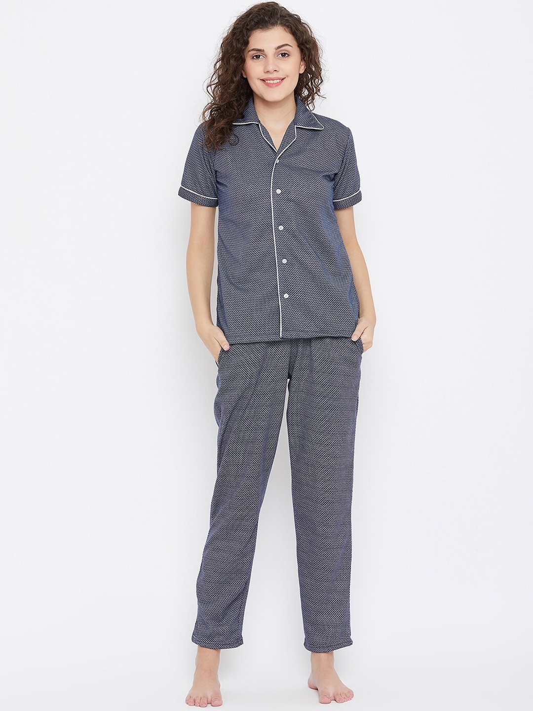 

Clovia Women Blue Printed Night suit