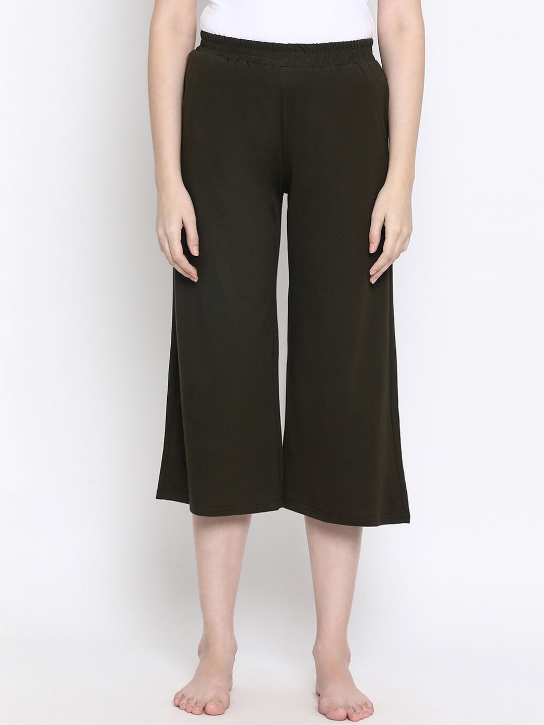 

Clovia Women Olive Green Solid Slim Fit Lounge Capris