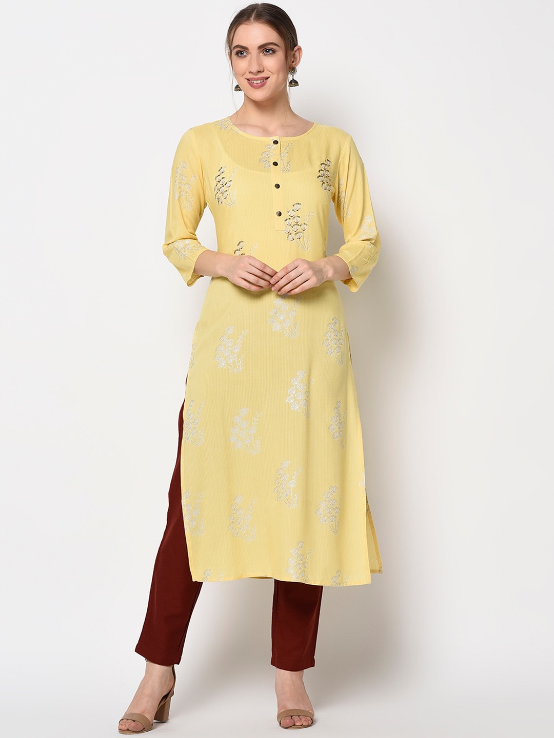 

Yufta Women Yellow Printed Straight Kurta