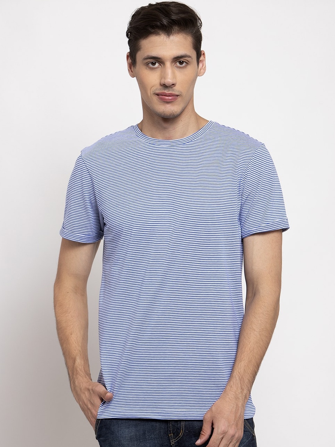 DOOR74 Men Blue Striped Round Neck T-shirt