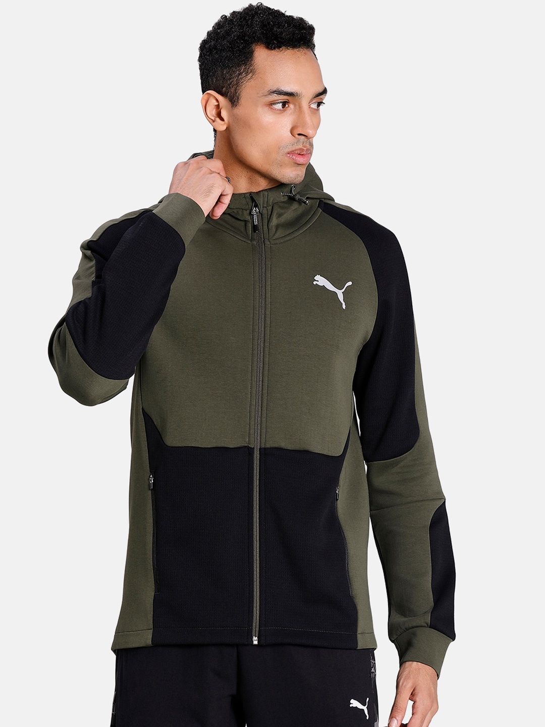 

Puma Men Green & Black Evostripe Full Zip dryCELL Sporty Track Jacket