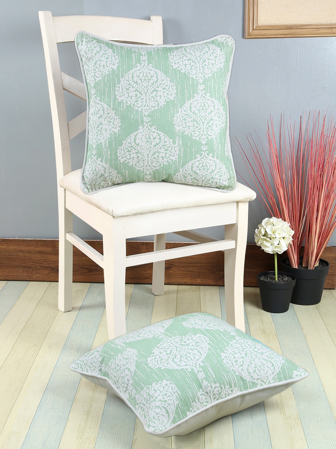 

Soumya Green & White Set of 2 Ethnic Motifs Square Cushion Covers