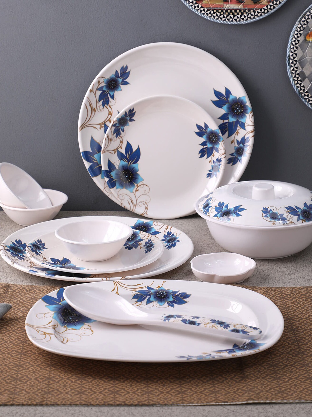 

Gallery99 Set Of 32 White & Blue Melamine Dinner Set