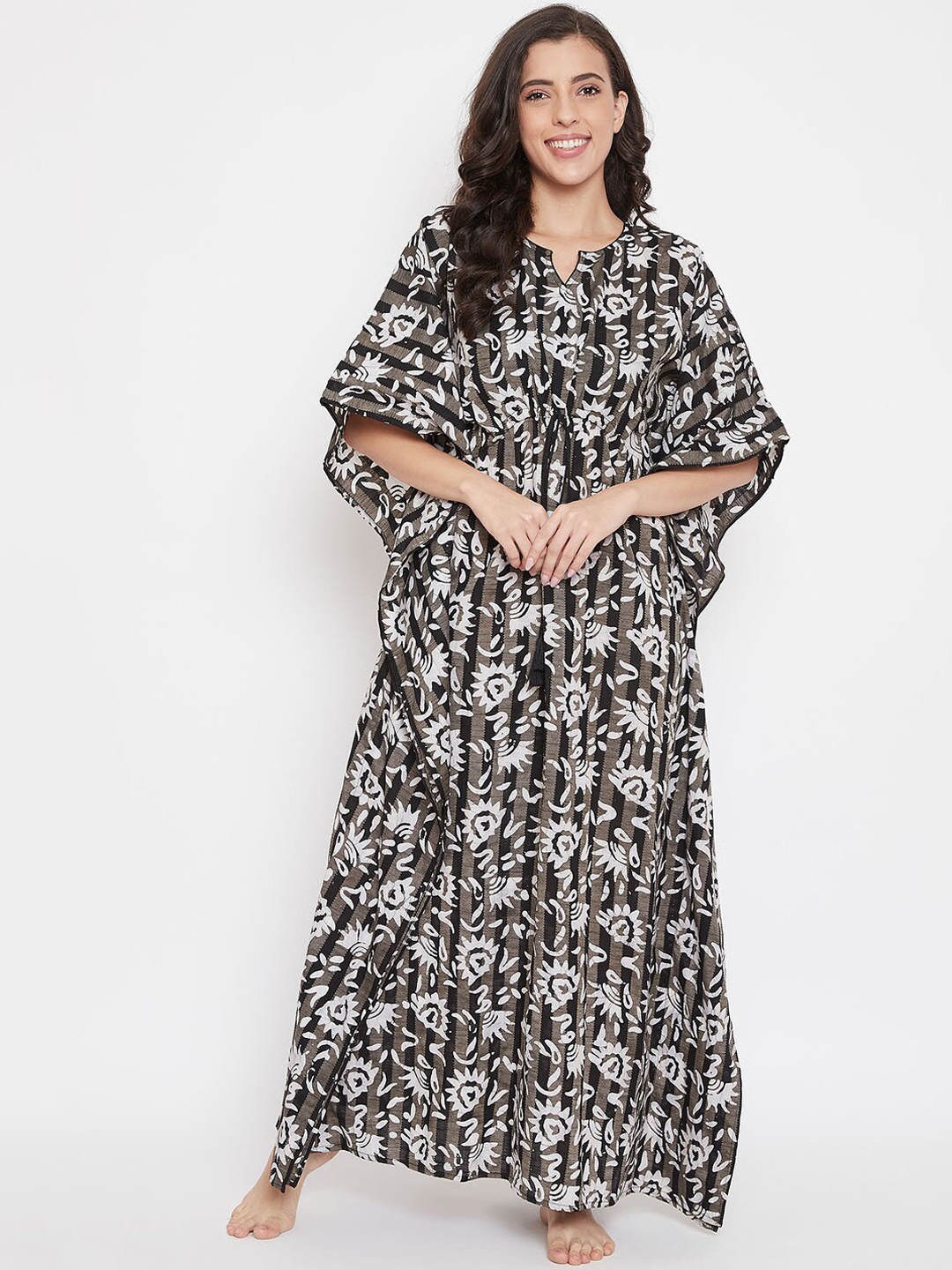 

The Kaftan Company Black Printed Nightdress