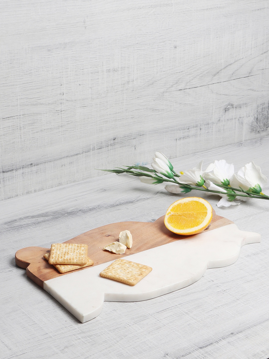 

NikkisPride White & Brown Handmade Cat-Shaped Marble Wooden Serving Platter