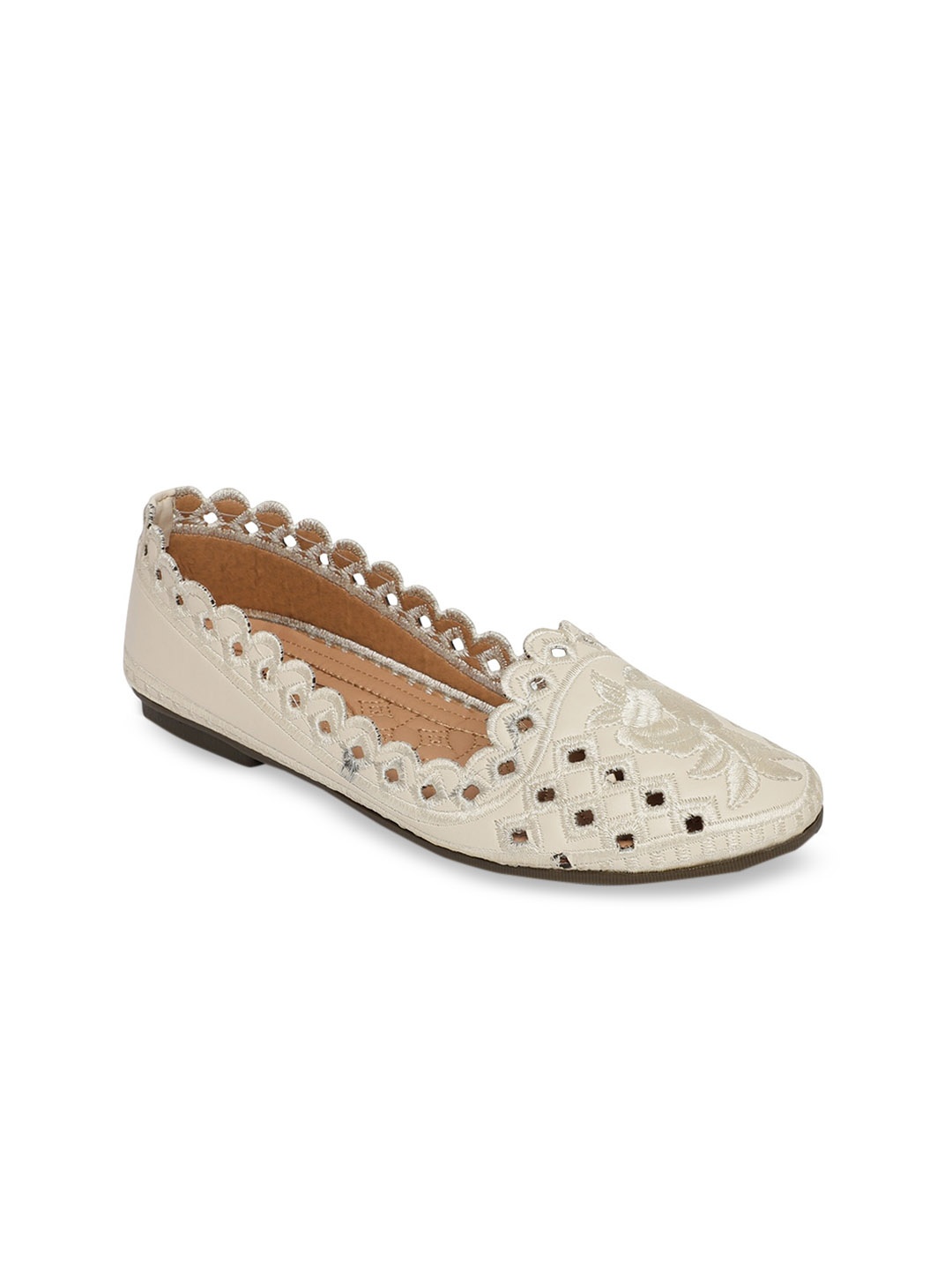 

LONDON STEPS Women Cream-Coloured Woven Design Ballerinas