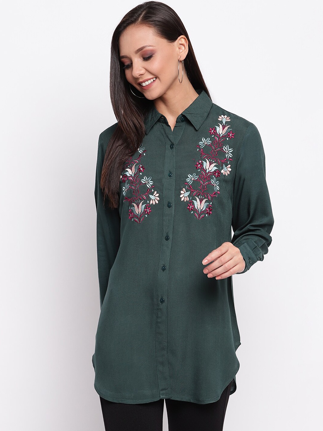 

Mayra Women Green Regular Fit Solid Casual Shirt