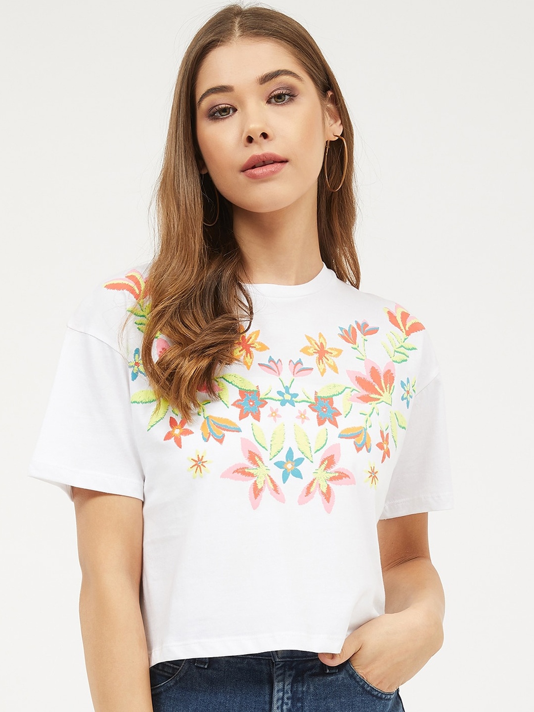 

Harpa Women White Printed Round Neck T-shirt