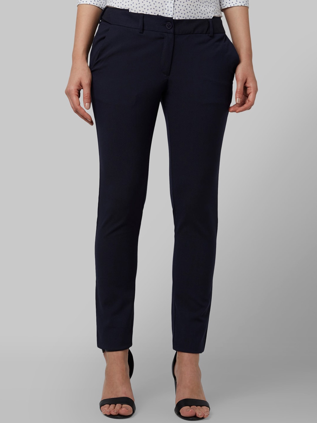 

Park Avenue Woman Navy Blue Regular Fit Self Design Regular Trousers