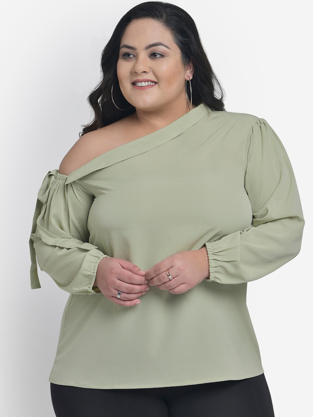 

Martini Women Green Solid Top