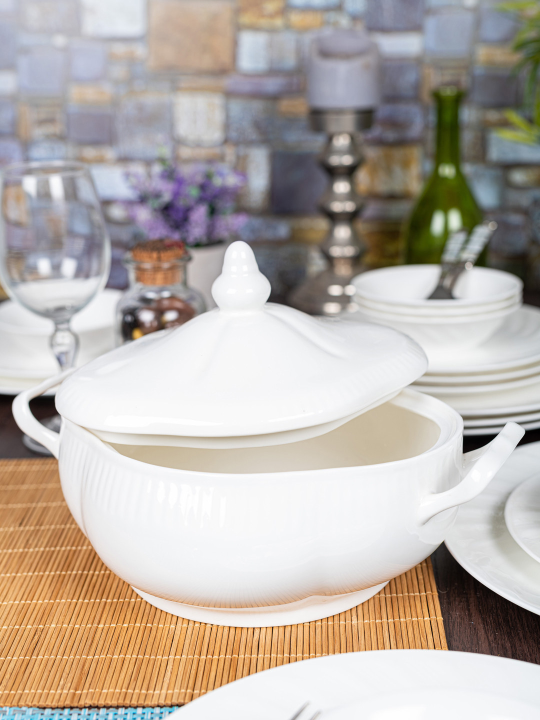 

GOODHOMES White Solid Serving Bowl with Lid