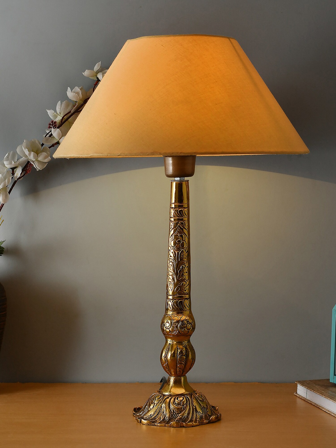 

Homesake Gold-Toned & Gold-Toned Solid Traditional Table Lamp
