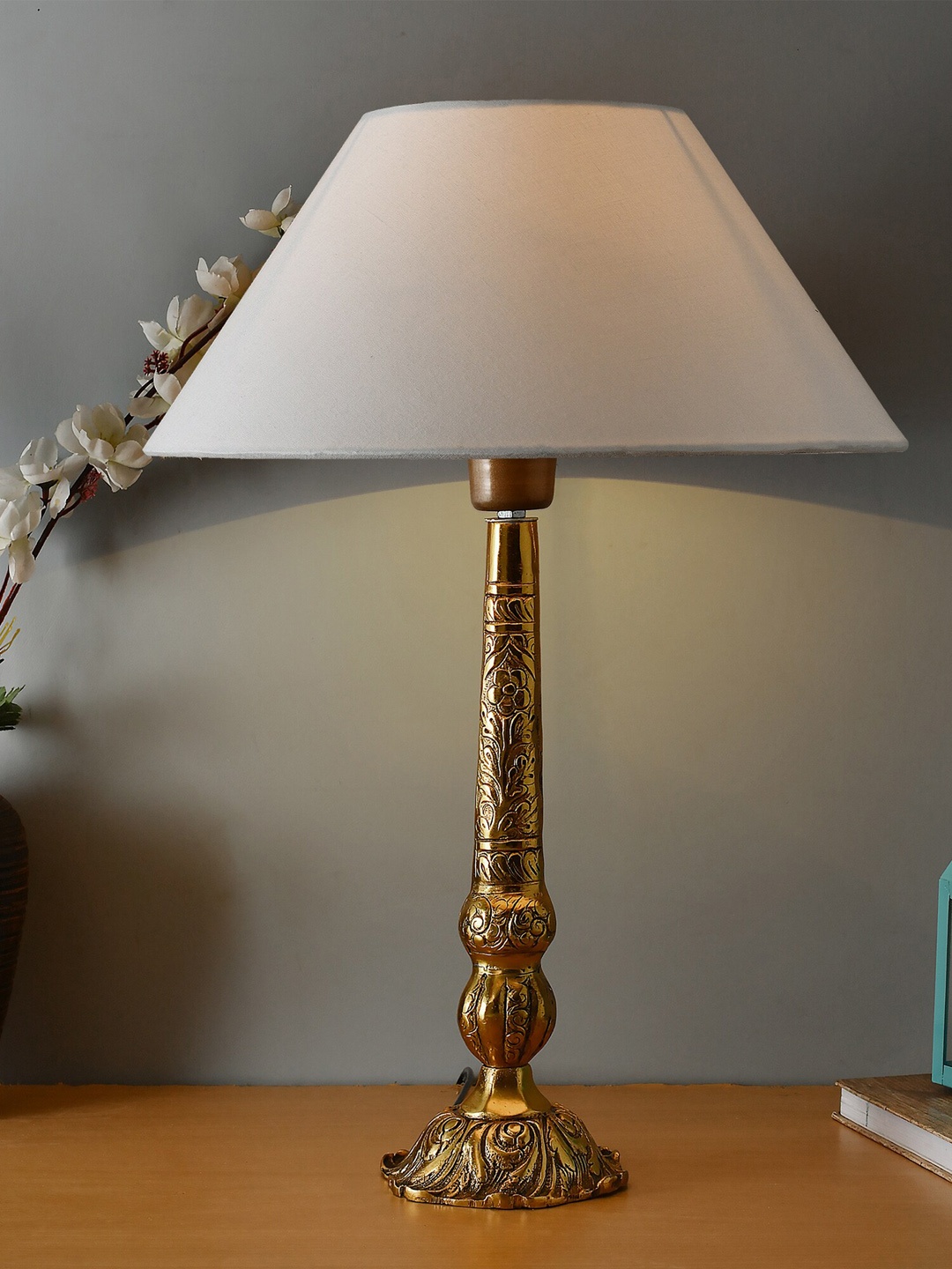 

Homesake Gold-Toned & White Solid Frustum Table Lamp