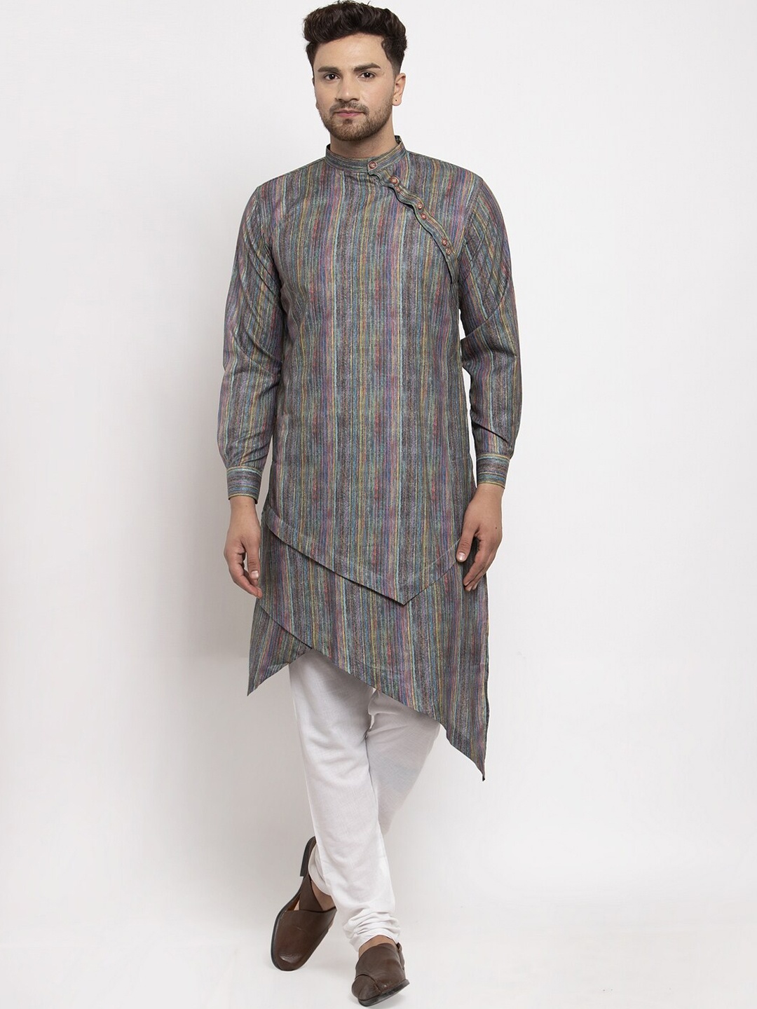 

KLOTTHE Men Grey Printed Kurta with Pyjamas