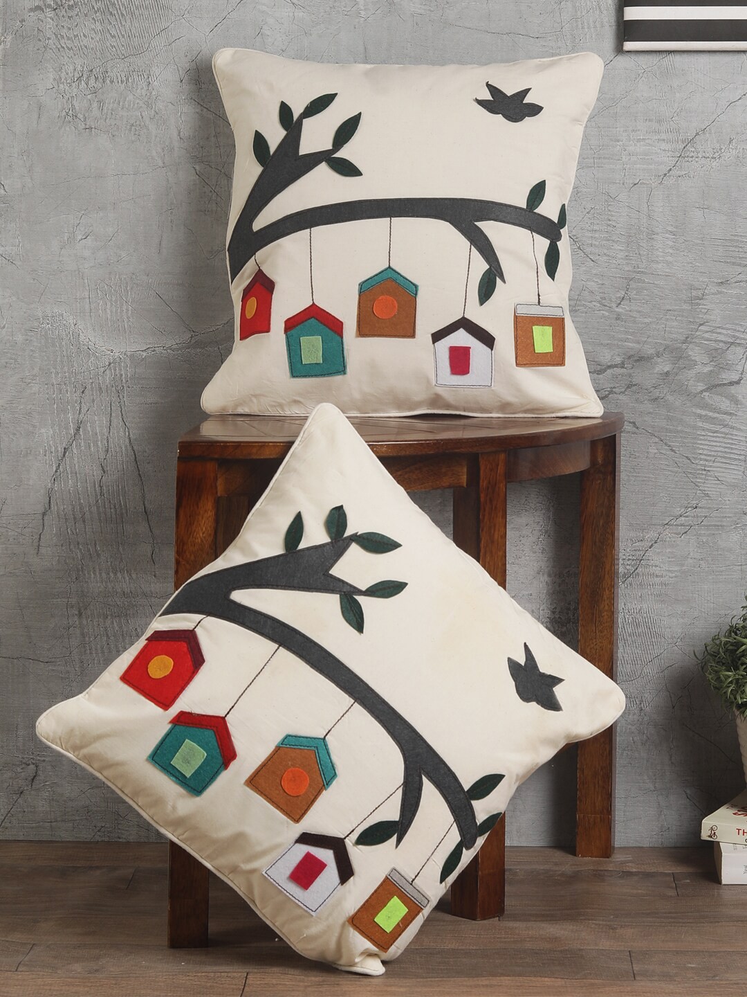 

VarEesha Off-White & Black Set of 2 Applique Square Cushion Covers