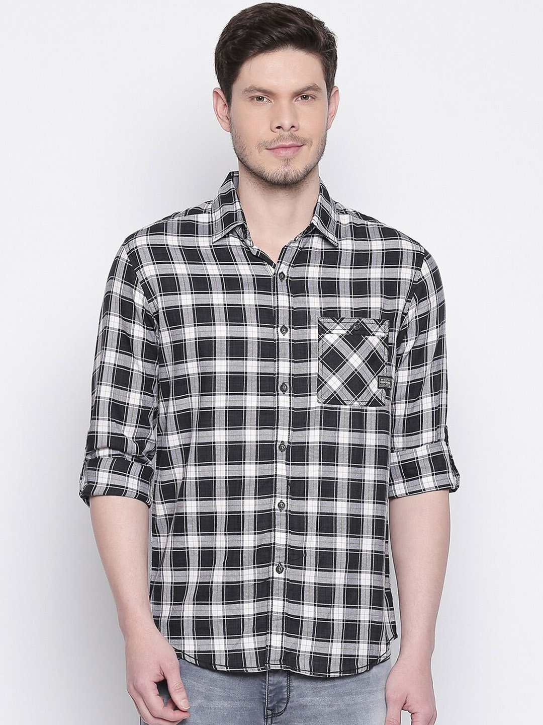 

Mufti Men Black & White Slim Fit Checked Casual Shirt