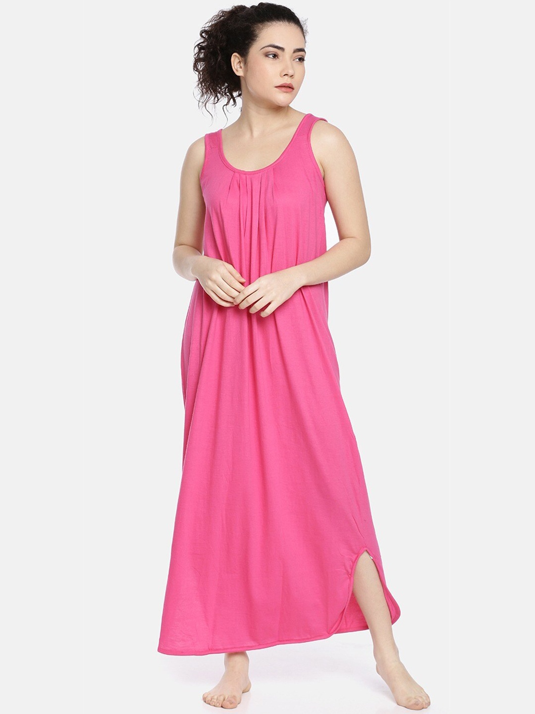 

GOLDSTROMS Fuchsia Solid Nightdress