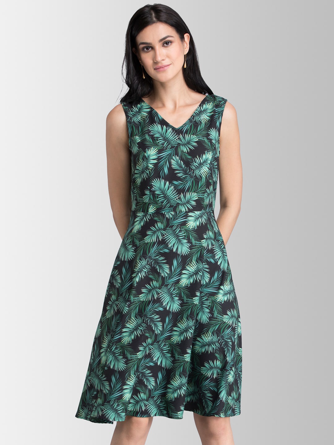 

FableStreet Women Green Printed Fit and Flare Dress