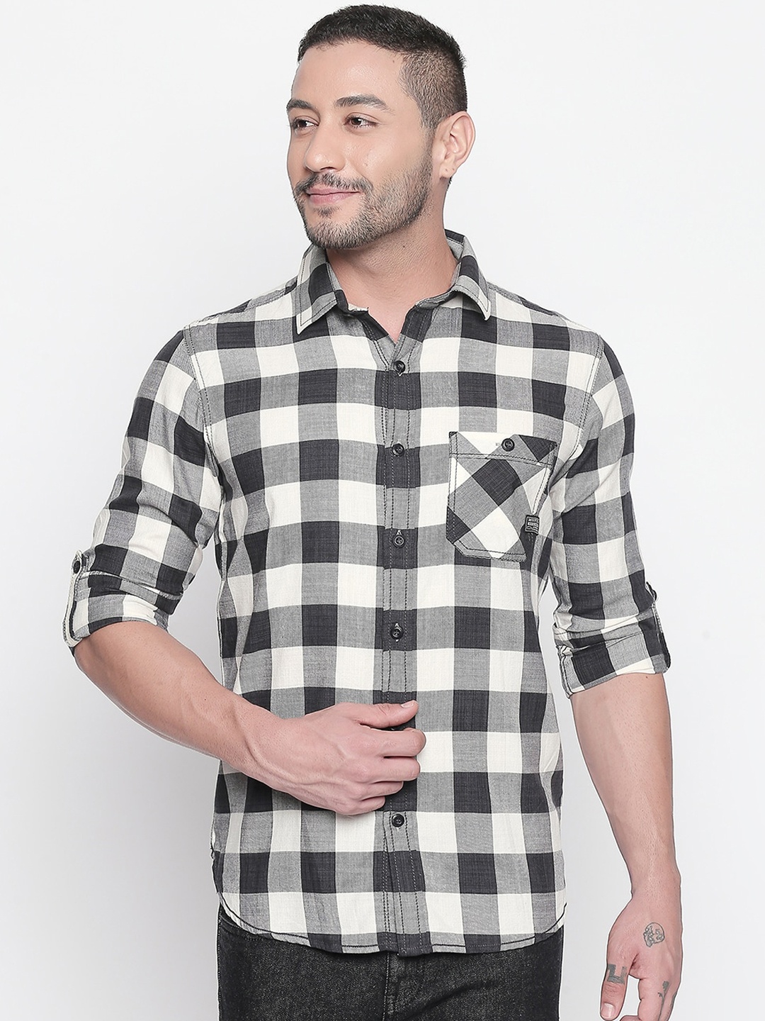 

Mufti Men Off-White & Black Slim Fit Checked Casual Shirt