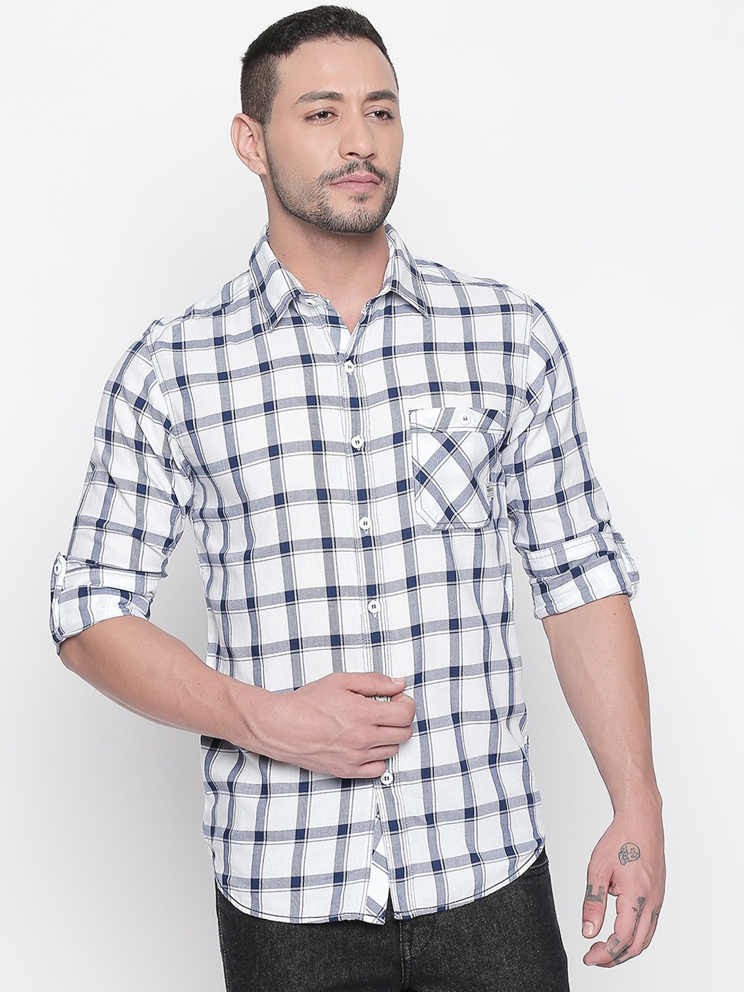 

Mufti Men White & Navy Blue Slim Fit Checked Casual Shirt